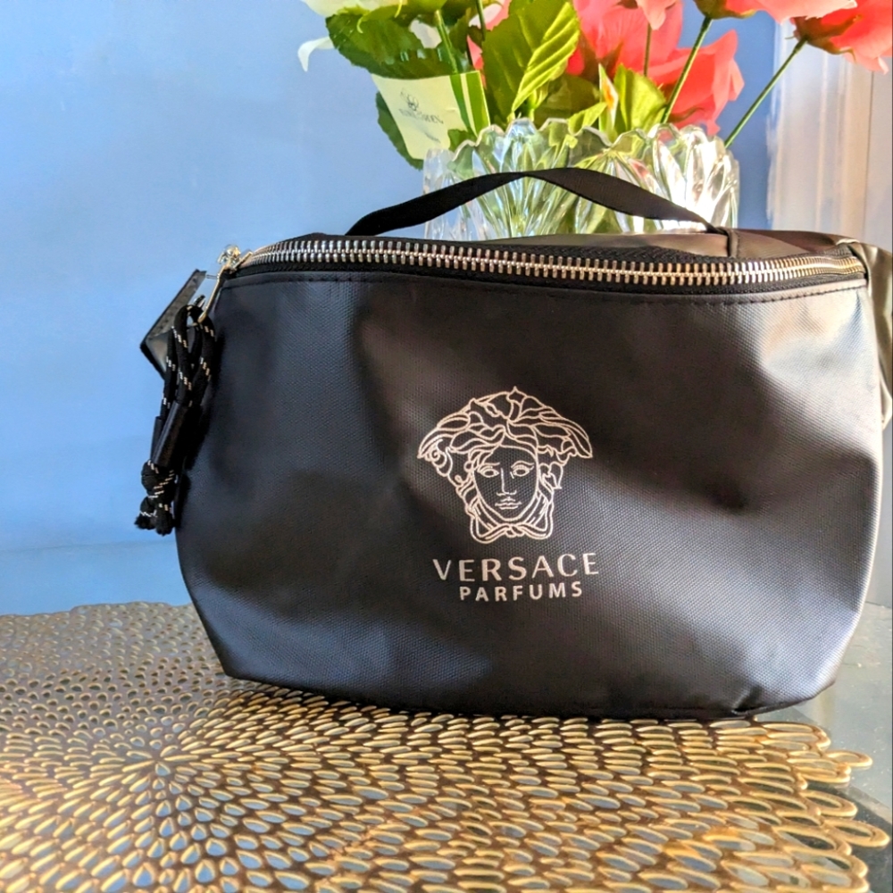 Versace - Picture 4 of 8